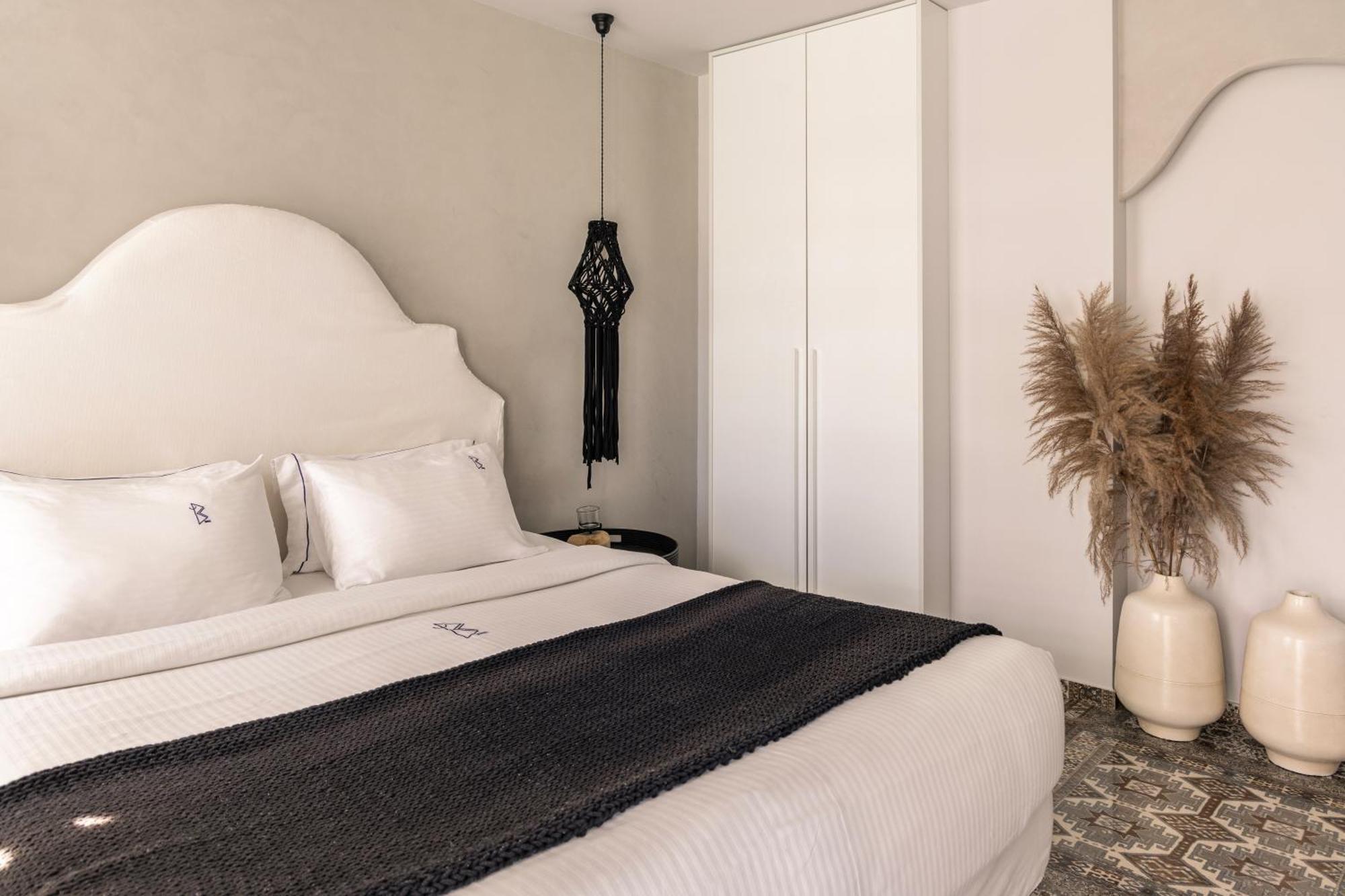 Blue Carpet Luxury Suites Pefkochori Exterior photo