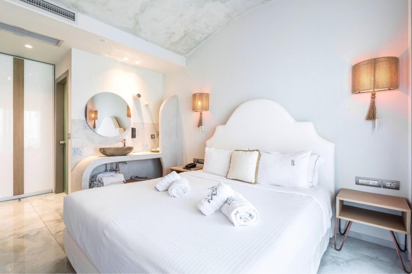Blue Carpet Luxury Suites Pefkochori Exterior photo